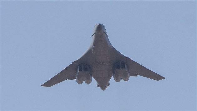 Americk bombardr B-1B Lancer bhem nzkho prletu nad zkladnou u Nmst nad Oslavou