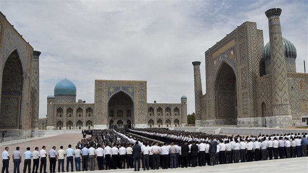Smuten shromdn na nmst v Samarkandu, kde se prezident Uzbekistnu narodil.