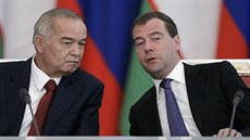 Uzbecký prezident Islam Karimov a ruský prezident Dmitrij Medvedv (20. dubna...