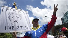 Pes milion lidí z celé Venezuely demonstrovalo za odvolání prezidenta Nicoláse...