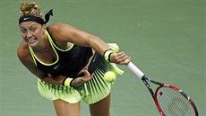 eská tenistka Petra Kvitová podává v osmifinále US Open.