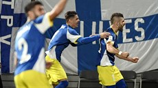 A JE TO TADY! Hráči Kosova slaví historicky první gól v soutěžním zápase, který...