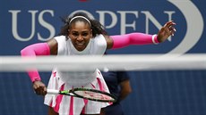 Amerianka Serena Williamsová bhem utkání tetího kola US Open proti védce...