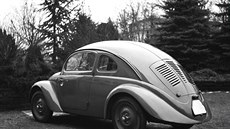První předválečný Volkswagen „brouk“. Design vozu navrhl Erwin Komenda....