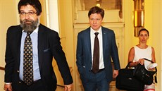 Bývalý pražský primátor Tomáš Hudeček přichází na vynesení rozsudku v kauze...