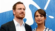 Manelé Michael Fassbender a Alicia Vikanderová na MFF v Benátkách (2016)