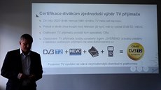 Při koupit televizoru hledejte tuto nálepku. Takto označené přístroje nebudou mít s českým DVB-T2 vysíláním žádný problém.