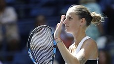 POZDRAV DIVÁKŮM. Karolína Plíšková po vítězství ve čtvrtfinále US Open.