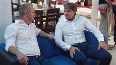 Olomoucký trenér Zden�k Venera mluví, Jan Tomajko ho poslouchá.
