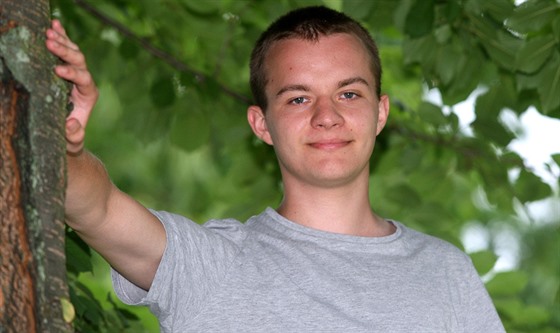 Student medicíny Denis Dvořák, který v dětství porazil zákeřnou leukémii. Nyní...