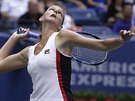 Karolína Plíková sleduje míek ve finále tenisového US Open.