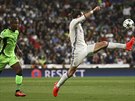 Velský záloník Gareth Bale z Realu Madrid si v utkání Ligy mistr proti...