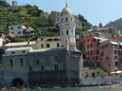 Vernazza, jedna z malebných vesniek patících do Cinque Terre