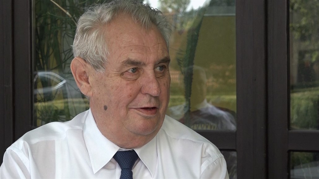 Milo� Zeman v po�adu iDNES.cz Rozst�el