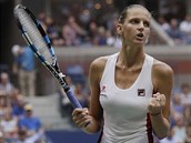 Karolna Plkov se raduje ve druhm setu finle US Open.