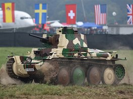 Dny NATO 2016: Zrekonstruovaný pedválený tank LT vz.38 eskoslovenské armády
