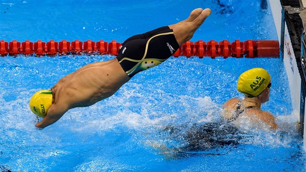 Australsk plavec Ahmed Kelly, kter se narodil bez konetin, zvod na paralympid v Riu.