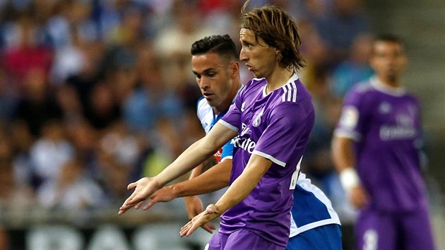 Zlonk Luka Modri z Realu Madrid bhem ligovho utkn s Espanyolem Barcelona.