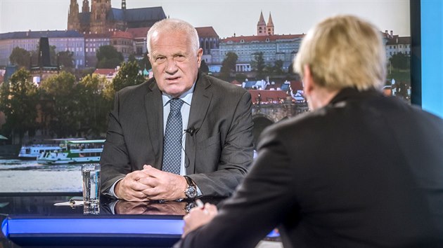 Exprezident Vclav Klaus v ivm poadu Rozstel s fredaktorem MF DNES Jaroslavem Pleslem (19. z 2016)