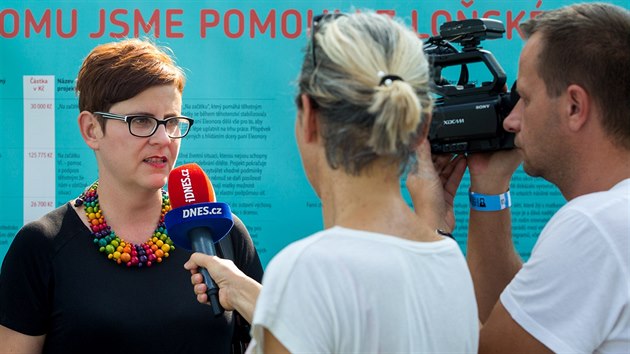 Vedouc magazn MF DNES Monika Binarov na Letn bydl a trasu s medvdem Teribearem si prola vcekrt.