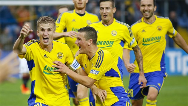 Zl�nsk� kapit�n Jakub Jugas se raduje z g�lu, kter� dal Spart�.