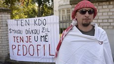 Martin Konvička uspořádal demonstraci před velvyslanectvím Saúdské Arábie v...