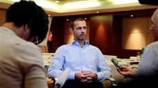 Kandidát na presidenta Evropské fotbalové unie UEFA Aleksander �eferin b�hem...