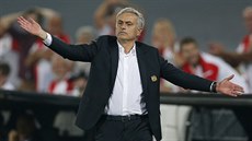 Trenér José Mourinho z Manchesteru United bhem utkání Evropské ligy na...