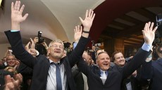 Kandidáti berlínské AfD Georg Pazderski a Joerg Meuthen se radují z volebního...