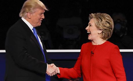 Donald Trump a Hillary Clintonová v první televizní debat amerických...