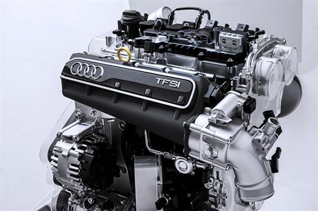 Nejnovjím motorem Audi je nová generace ptiválcového motoru pro pínou zástavbu v platform MQB.