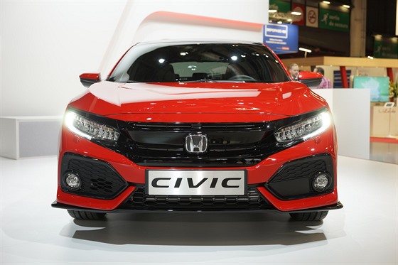 Honda Civic desáté generace pi premiée na autosalonu v Paíi