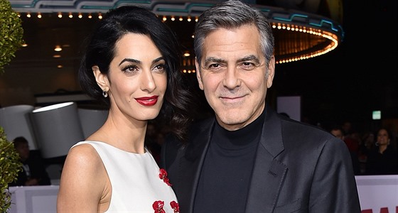 George Clooney a jeho manelka Amal (Los Angeles, 1. února 2016)