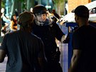 Druhou noc protest v americké Charlotte provázely násilné stety mezi policií...
