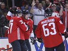 Sidney Crosby slaví svj gól v utkání mezi Evropou a Kanadou na Svtovém poháru.