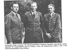 Zastupující íský protektor Reinhard Heydrich (uprosted). Vpravo stojí státní...