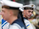 Ukrajinský voják bhem vítání prezidenta Reuvena Rivlina v Kyjev (27. záí...