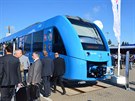 Alstom představil svůj původně čistě dieselový motorový vlak s jiným pohonem:...