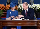 William a Kate se podepsali do Zlaté knihy kanadské vlády (Victoria, 24. záí...