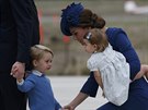 Vévodkyn Kate a její dti princ George a princezna Chalotte na letiti po...