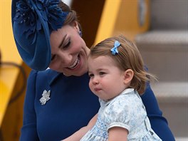 Vévodkyně Kate a princezna Charlotte (Victoria 24. září 2016)