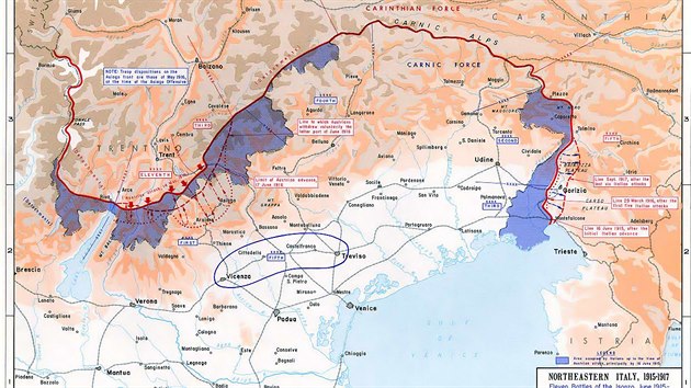 Mapa znázorňující italsko-rakouskou frontovou linii v letech 1915–1917. Modrá barva označuje oblasti italských územních zisků v počáteční fázi bojů.