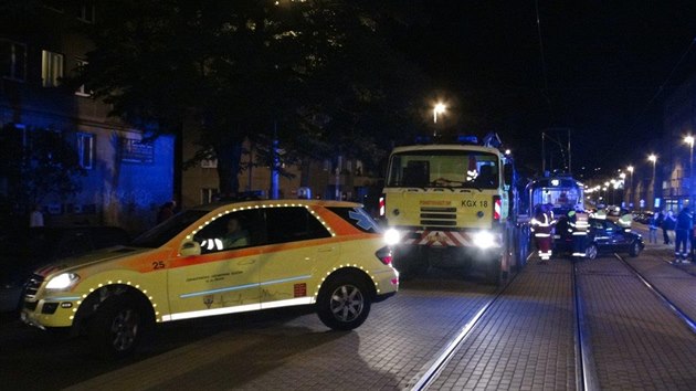 V Sokolovsk ulici se stetla tramvaj s autem (21.9.2016).