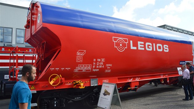 Tuzemský výrobce Legios Loco zastupoval český železniční průmysl novým vozem pro přepravu sypkých materiálů.