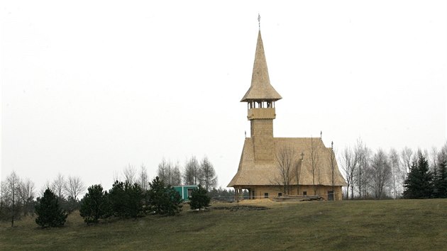 Devn pravoslavn kostelk v Most pi vstavb.