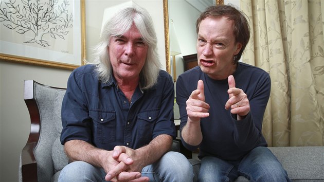 Cliff Williams a Angus Young z AC/DC v roce 2014