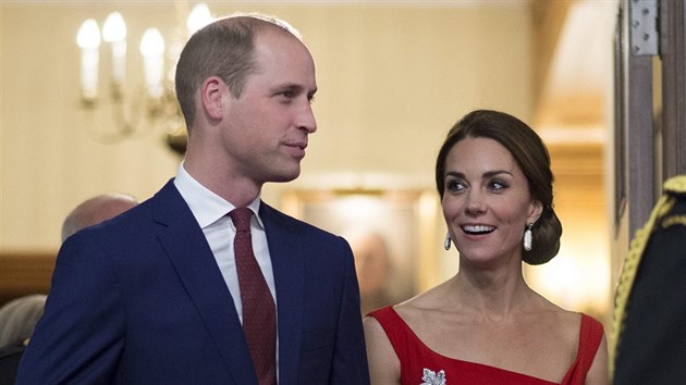 Princ William a jeho manelka Kate (Victoria, 26. z 2016)