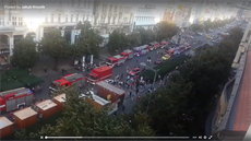 V nedli odpoledne zasahovalo tináct hasiských voz v hotelu Ambassador -...