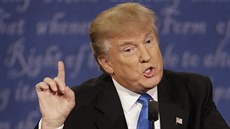 Donald Trump bhem debaty (27. záí 2016)