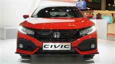 Honda Civic desáté generace p�i premié�e na autosalonu v Pa�í�i
